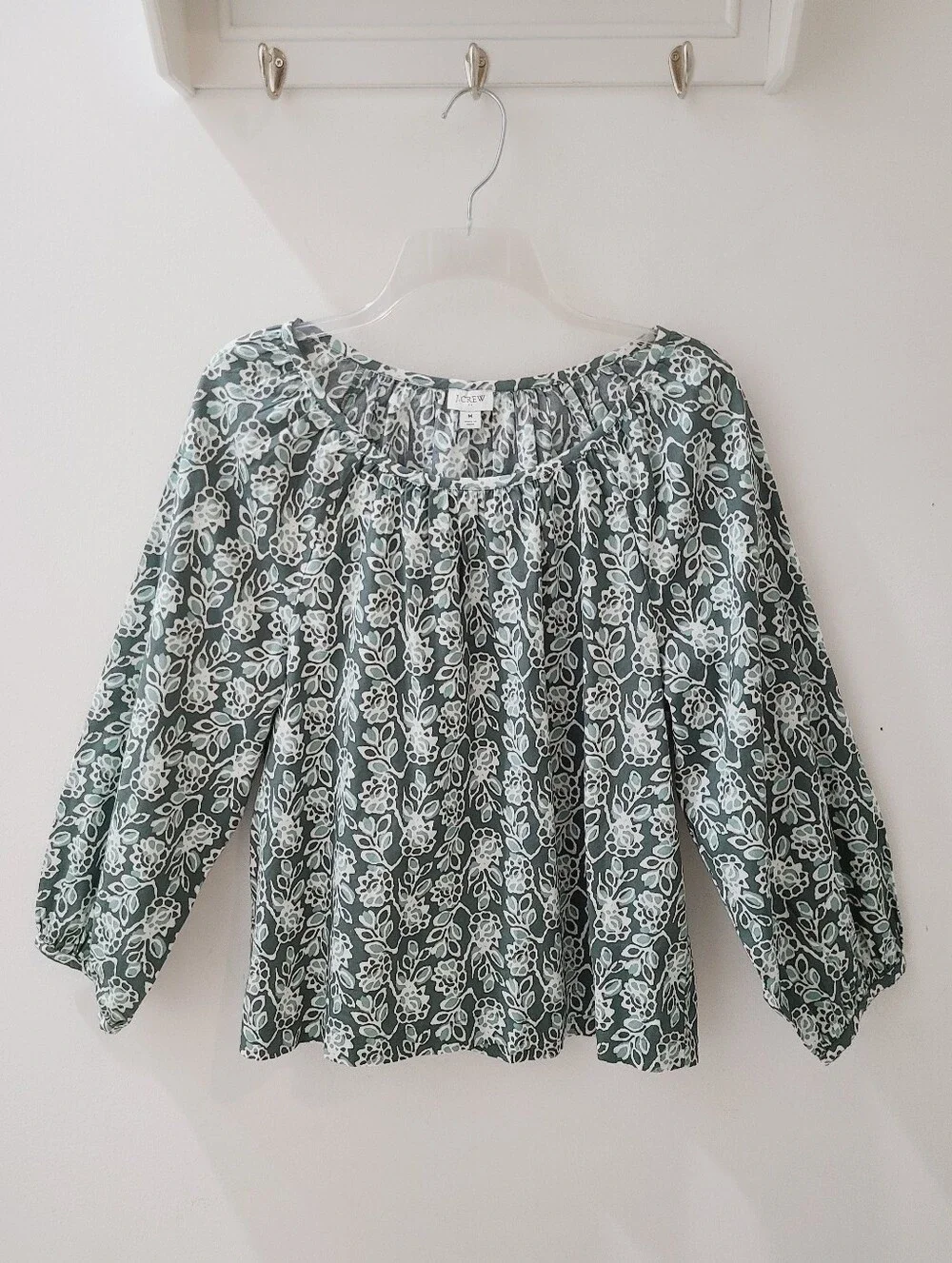J. CREW Cotton Peasant Blouse Scoopneck Stretch Green Vine Print Sz M